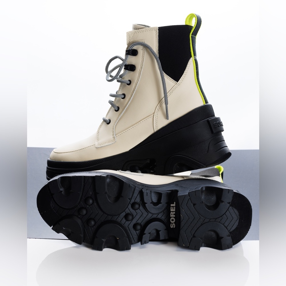 Sorel Women's brex lace bootie